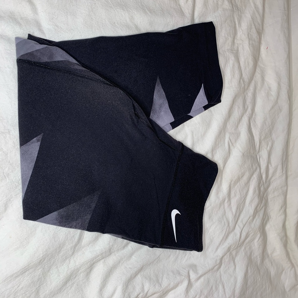 Nike cropped leggings